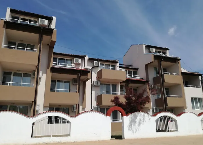 招待所 Siana House 拉夫达