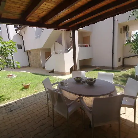 Siana House Pensión