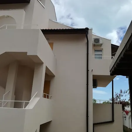 Siana House