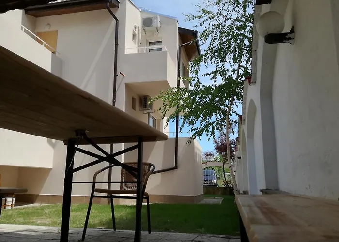 בית הארחה Siana House