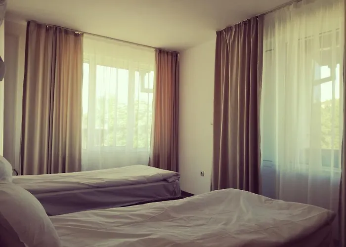 בית הארחה Siana House