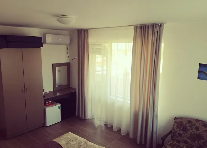 בית הארחה Siana House רבדה